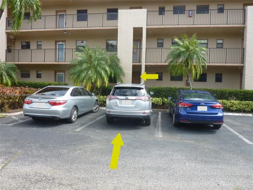 10123 Sunrise Lakes Blvd # 104, Sunrise FL 33322