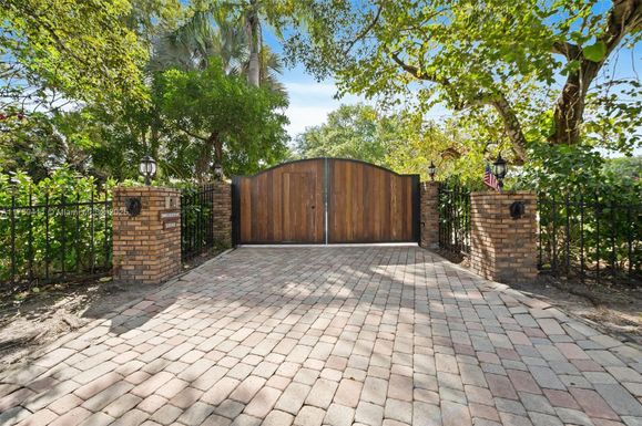 17220 SW 46th St, Southwest Ranches FL 33331