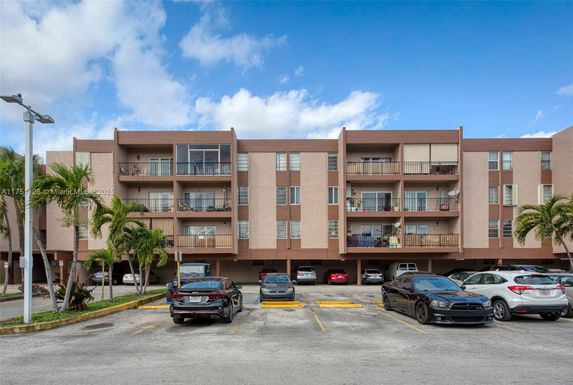 1900 W 68th St # B402, Hialeah FL 33014