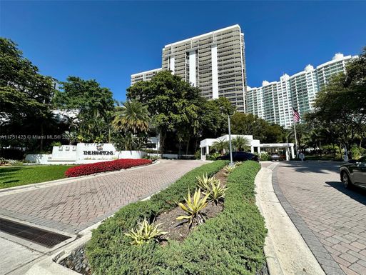 20201 E Country Club Dr # 308, Aventura FL 33180