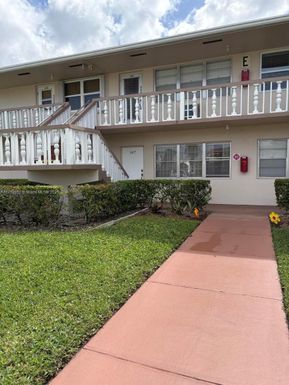 107 E Waltham  E # 107, West Palm Beach FL 33417