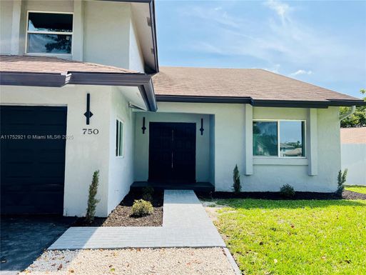 750 SW 98th Ave, Pembroke Pines FL 33025