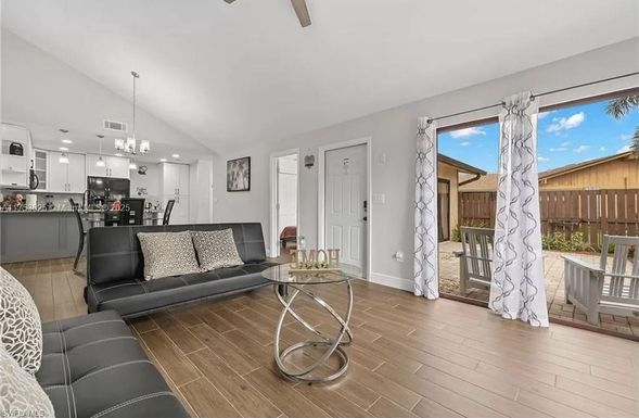 17285 Timber Oak Ln, Fort Myers FL 33908