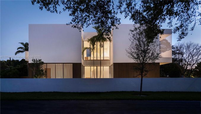 6800 SW 83rd Pl, Miami FL 33143