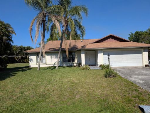 2477 SE Renick Ave, Port St. Lucie FL 34952