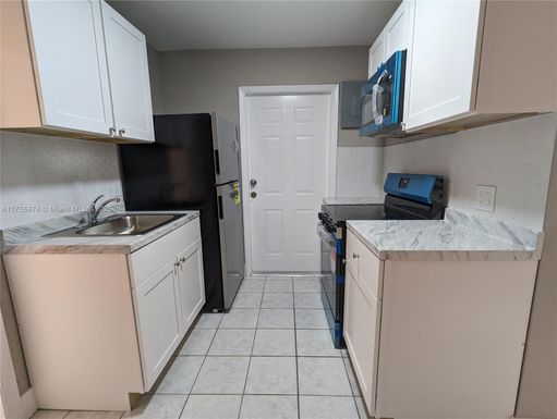 987 NE 131st # 4, North Miami FL 33161