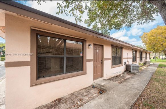 8751 SW 146 ST # 8751, Palmetto Bay FL 33176