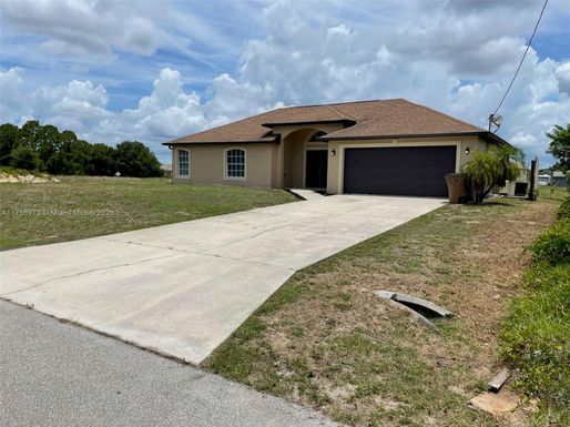 4216 33 STREET SW, Lehigh Acres FL 33976