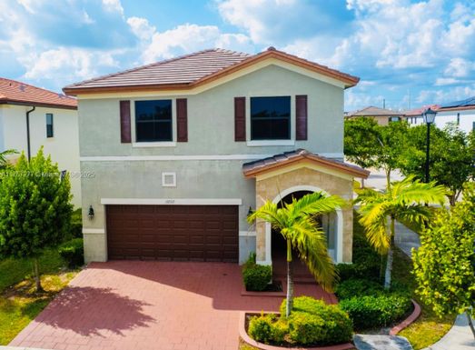 10532 W 35th Ln, Hialeah FL 33018