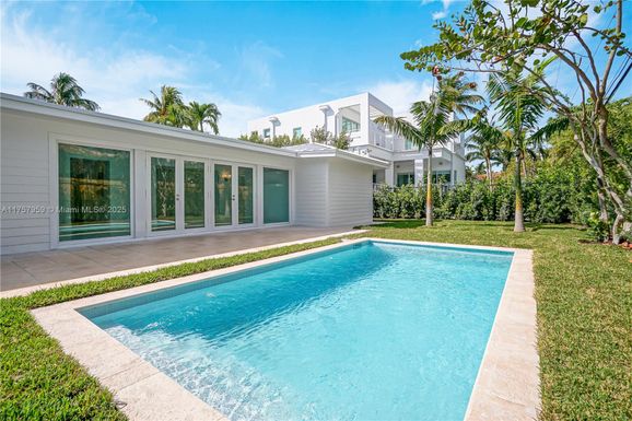 365 W Enid Dr, Key Biscayne FL 33149