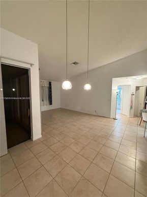 10791 NW 14th St # 299, Plantation FL 33322