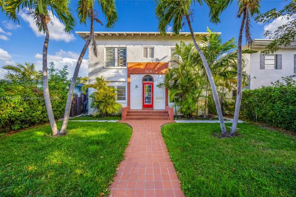 1849 Dewey St, Hollywood FL 33020