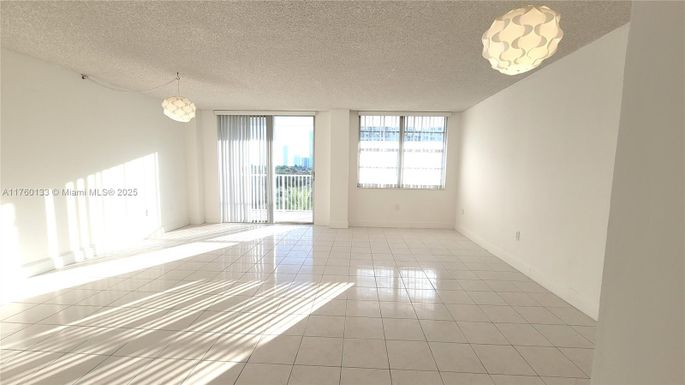 2801 NE 183rd St # 504W, Aventura FL 33160