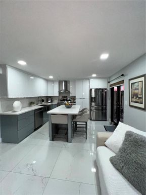 11115 W Okeechobee Rd # 119, Hialeah Gardens FL 33018