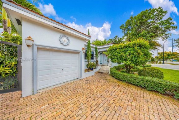 1135 SW 62nd Ave, West Miami FL 33144