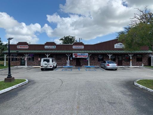 4264 SW 64th Ave, Davie FL 33314