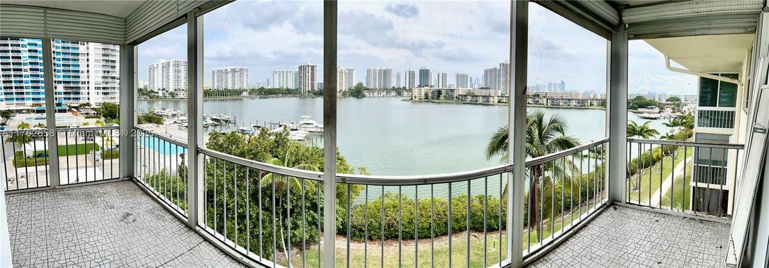 2861 Leonard Dr # F601, Aventura FL 33160