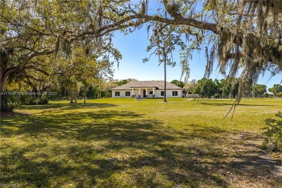 5535 County Road 78, La Belle FL 33935