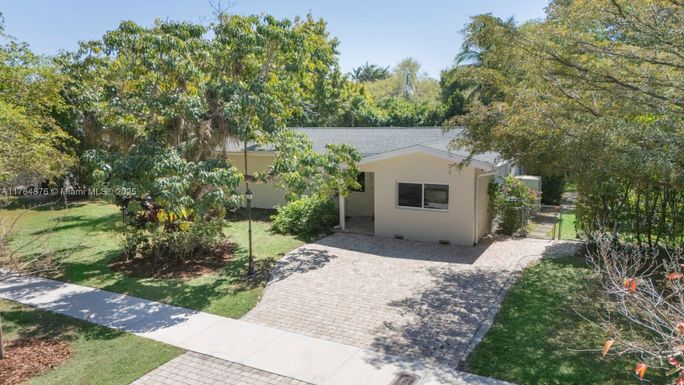 7350 SW 96th St, Pinecrest FL 33156
