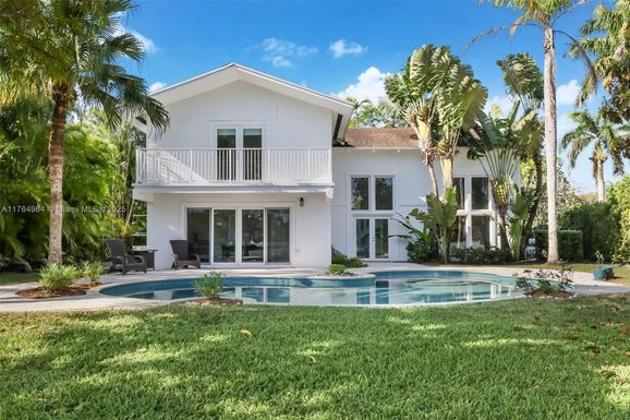 13575 SW 72nd Ave, Pinecrest FL 33156