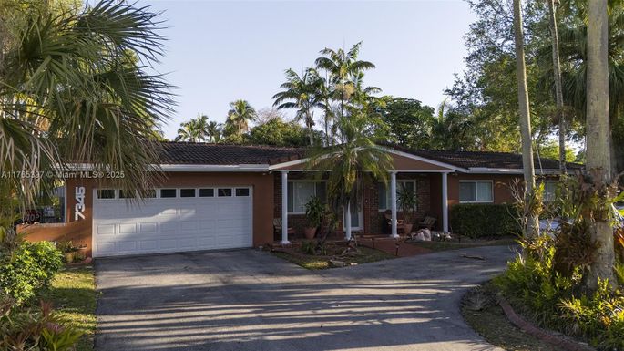 7345 SW 105th Ter, Pinecrest FL 33156