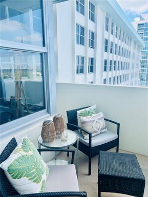2899 Collins Ave # 1526, Miami Beach FL 33140