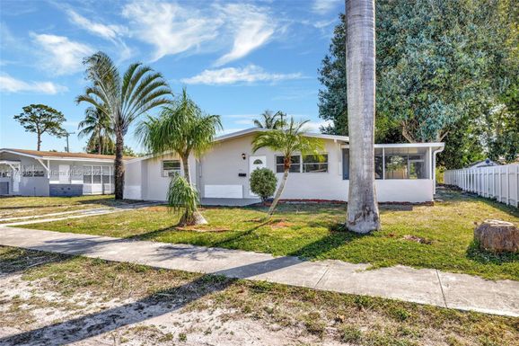 520 Carolina Ave, Fort Lauderdale FL 33312