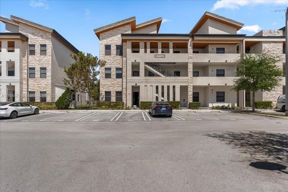 8031 NW 104th Ave # 31, Doral FL 33178
