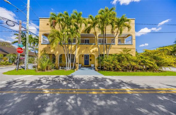 729 SW 2nd Ct, Fort Lauderdale FL 33312