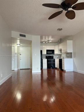 253 S Cypress Rd # 223, Pompano Beach FL 33060