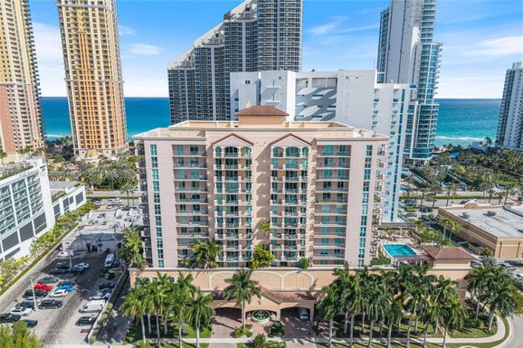 17555 Atlantic Blvd # 902, Sunny Isles Beach FL 33160