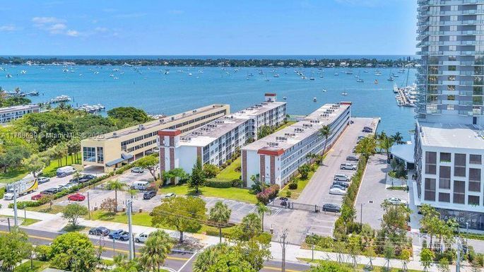 4500 N Flagler Dr # D14, West Palm Beach FL 33407