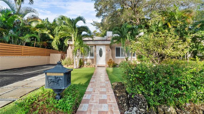 211 NE 16th Ave, Fort Lauderdale FL 33301