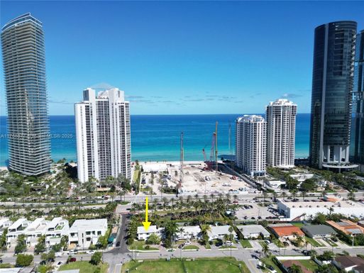18825 Atlantic Blvd, Sunny Isles Beach FL 33160