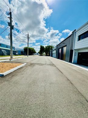 7265 NW 74th St # 11, Medley FL 33166