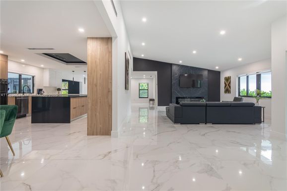 3850 SW 130th Ave, Miami FL 33175