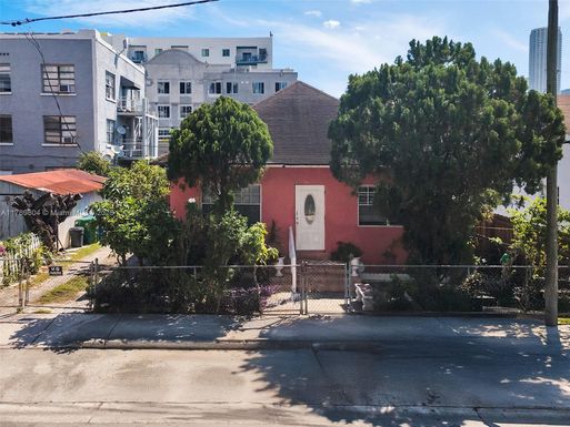 119 SW 7th Ave, Miami FL 33130