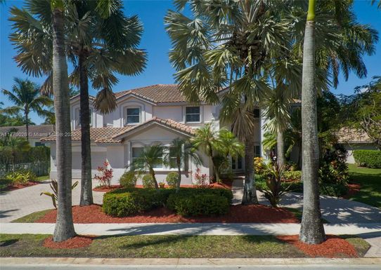 1427 Victoria Isle Dr, Weston FL 33327