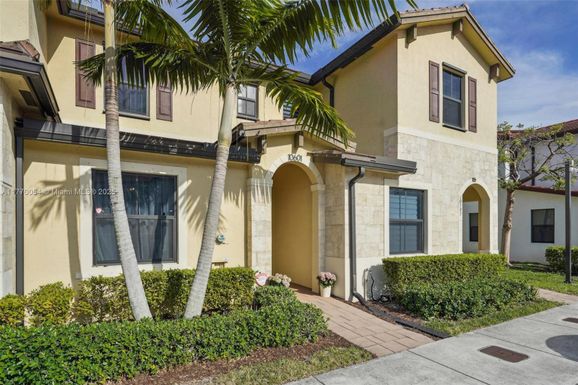 10601 W 33rd Way, Hialeah FL 33018