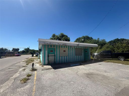 701 NE 14 Avenue, Okeechobee FL 34972