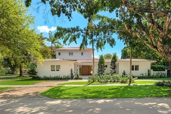 5601 San Vicente St, Coral Gables FL 33146