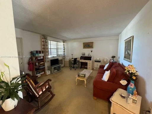 16750 NE 14th Ave # 211, Miami FL 33162