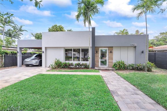 1718 N Victoria Park Rd, Fort Lauderdale FL 33305
