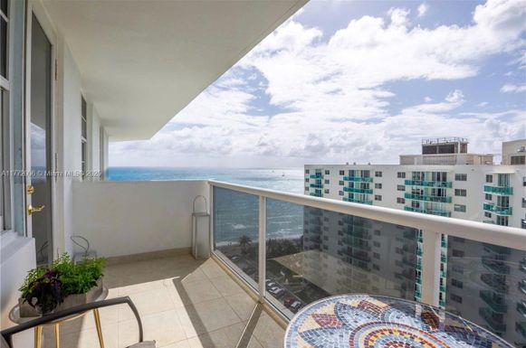 3725 S Ocean Dr, Hollywood FL 33019