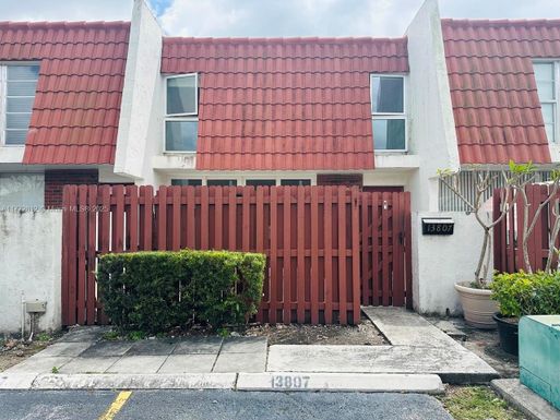 13807 SW 84th St # 604, Miami FL 33183