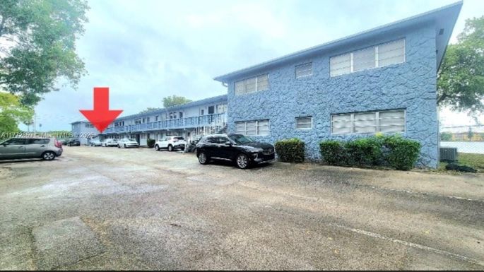 300 NE 191st St # 201, Miami FL 33179