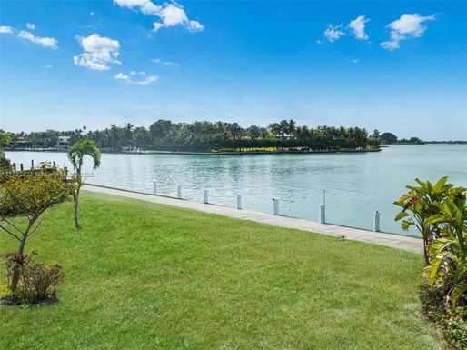 9224 Bay Dr, Surfside FL 33154