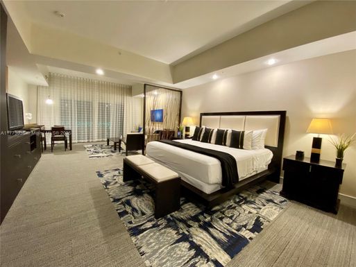 5300 NW 87th Ave # 1006, Doral FL 33178