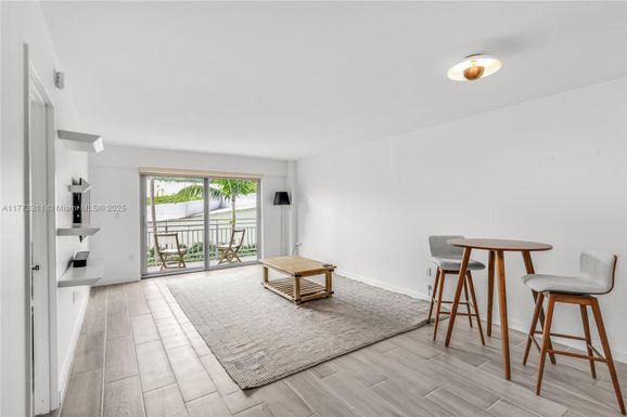 1025 Alton Rd # 308, Miami Beach FL 33139