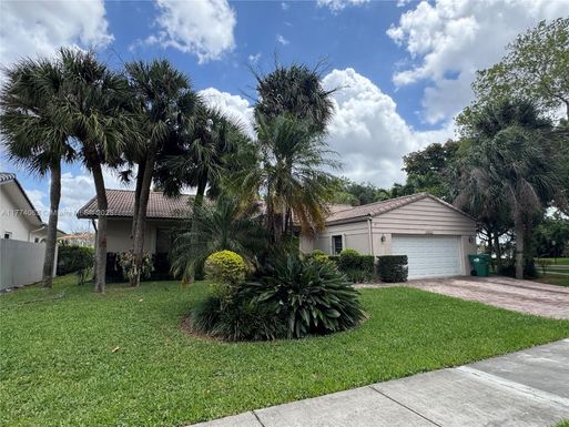 14679 Glencairn Rd, Miami Lakes FL 33016
